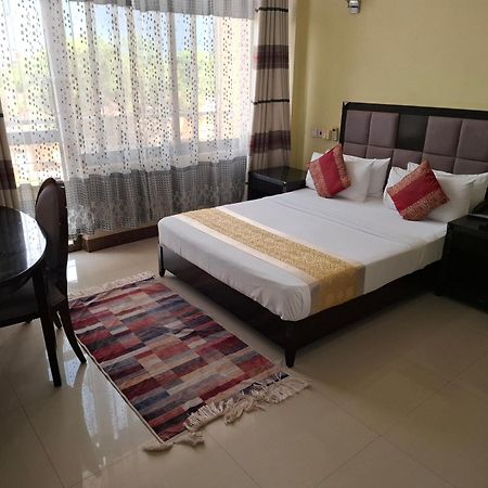 Flomi Hotel Morogoro エクステリア 写真