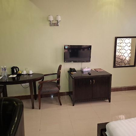 Flomi Hotel Morogoro エクステリア 写真