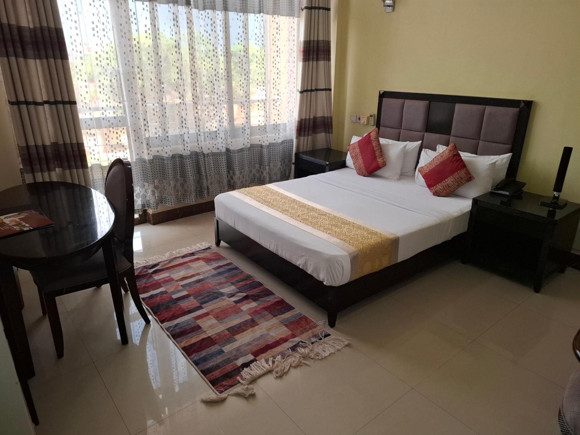Flomi Hotel Morogoro エクステリア 写真